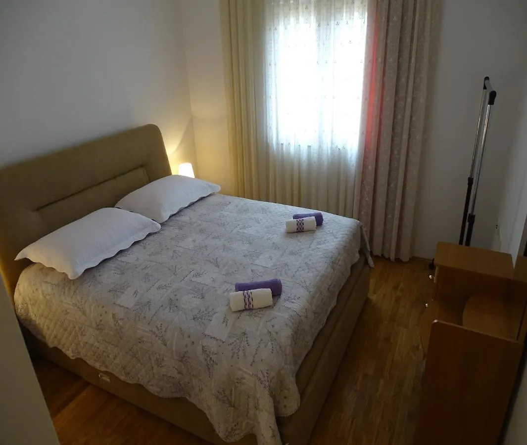 Apartment Holiday House Roncevic 50 M From Sea A1 Jasenice  Croatia