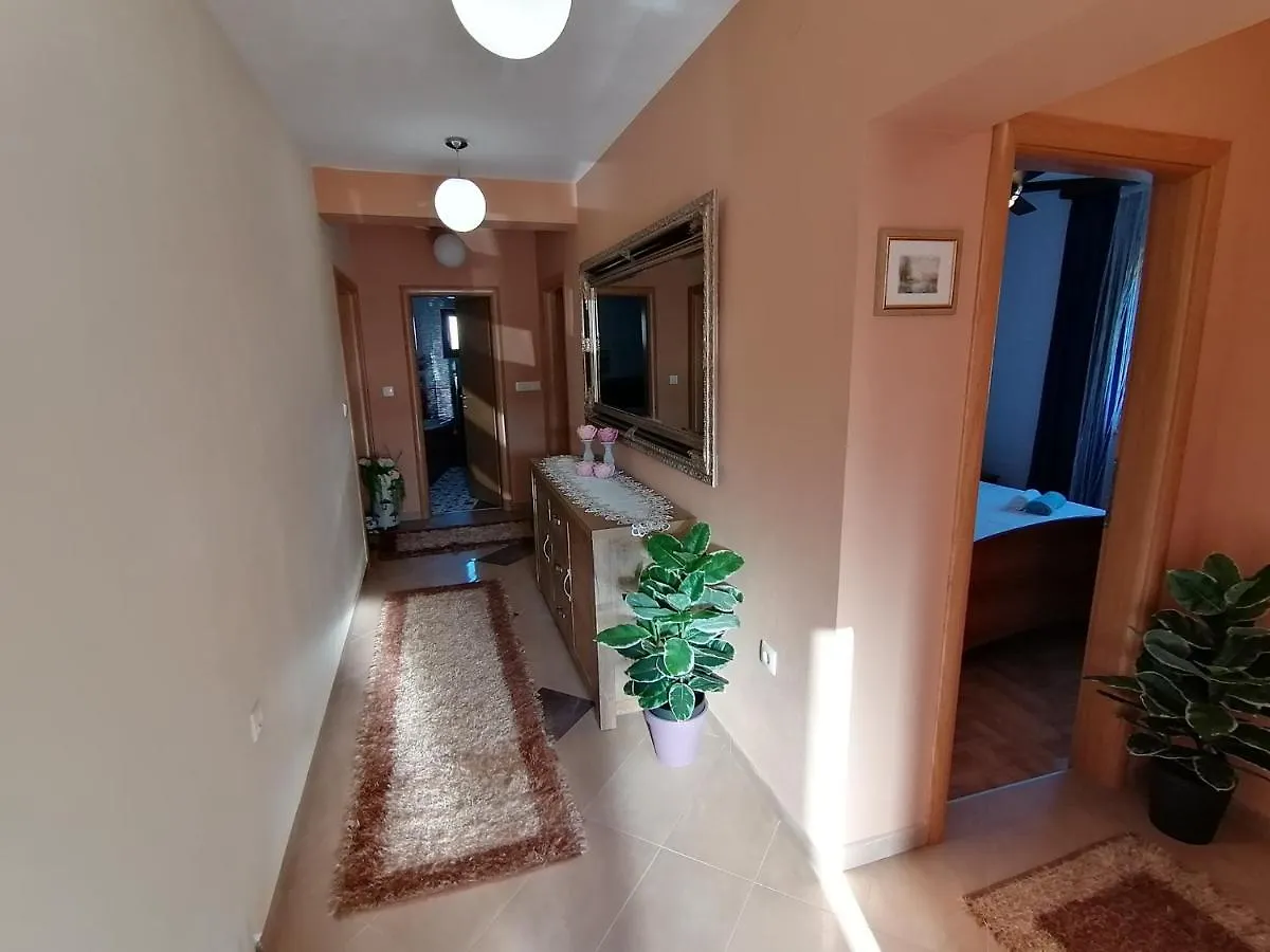 Holiday House Roncevic 50 M From Sea A1 Jasenice  Croácia